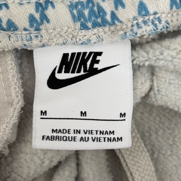 Nike Sportswear Club Fleece Holiday Sweatpants Blue White Snowflakes Jogger - Picture 9 of 10